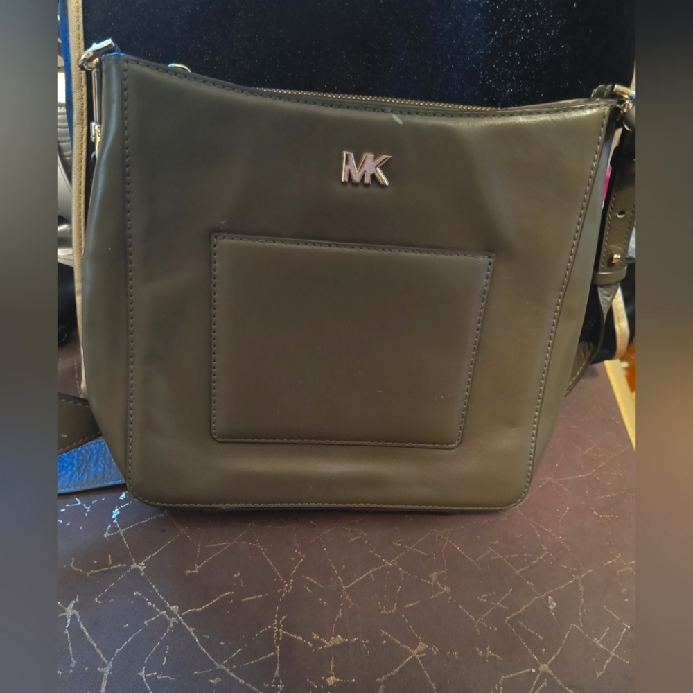 Michael Kors Gloria Leather Crossbody Messenger Bag Olive-Gray - like New - Picture 6 of 15